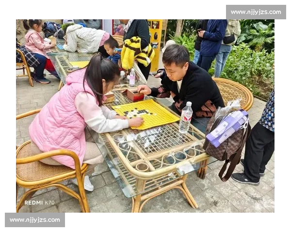 世界冠军 CC 首局险胜 QZZ,皇儿力挺引五子棋圈热议 世界冠军 CC 首局险胜 QZZ,皇儿力挺引五子棋圈热议